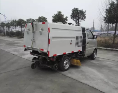 長(zhǎng)安掃路車陽(yáng)泉市總經(jīng)銷——高效清潔，助力城市環(huán)境建設(shè)